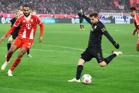 فارق الصدارة يتقلص.. ترتيب الدوري الألماني بعد سقوط بايرن ميونخ وفوز دورتموند 